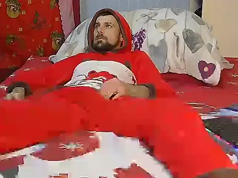 Snapshot of Pintiliescu chatting on 12-19-25, 02:13 Pintiliescu online show from 12-19-25, 02:13