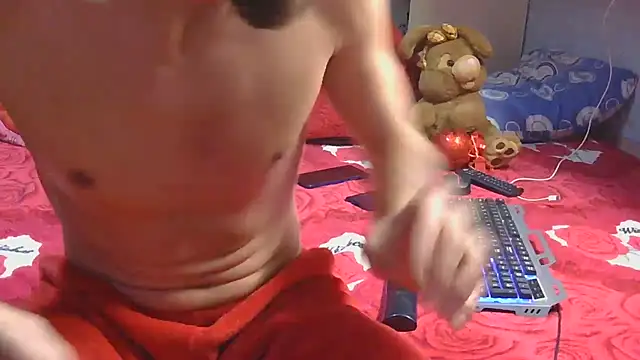 Snapshot of Pintiliescu chatting on 01-06-26, 01:15 Pintiliescu online show from 01-06-26, 01:15