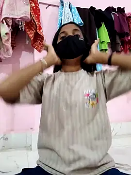 vivi sexe online show from 12-18-25, 12:22