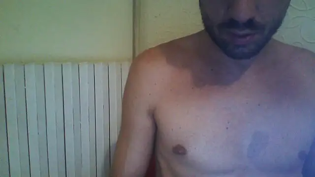 Snapshot of ludooo899 chatting on 07-23-26, 10:40 ludooo899 online show from 07-23-26, 10:40