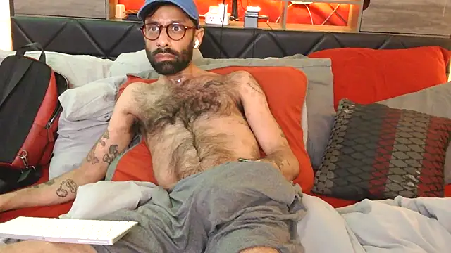 LilBrownPKB online show from 12-19-25, 08:38