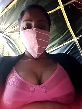 Snapshot of Poonam8080 chatting on 12-19-25, 06:53 Poonam8080 online show from 12-19-25, 06:53