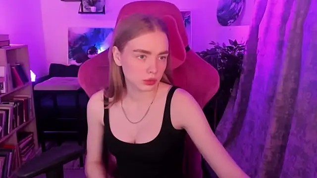 Snapshot of BellaHaadiid chatting on 01-11-26, 11:59 BellaHaadiid online show from 01-11-26, 11:59