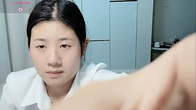 Yvonne-07 online show from 04-17-26, 05:05