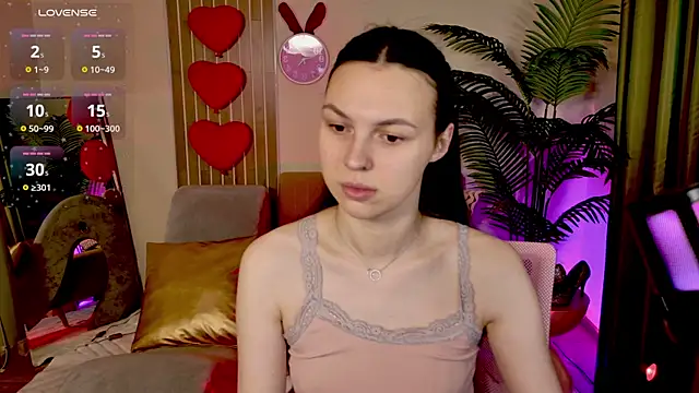 Snapshot of MaxinCarroll chatting on 04-22-26, 10:28 MaxinCarroll online show from 04-22-26, 10:28