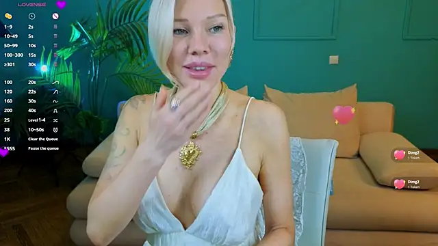 Lindsi Luvviv online show from 07-03-26, 04:35
