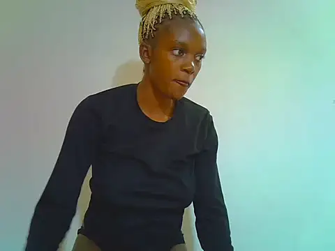 PetiteDoll 06 online show from 04-22-26, 11:01