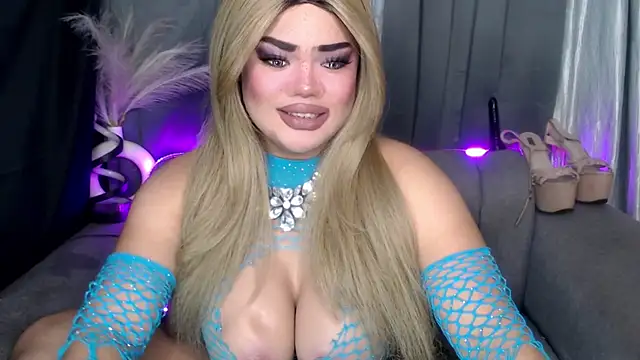 Snapshot of AlwaysHornyMia chatting on 12-20-25, 07:10 AlwaysHornyMia online show from 12-20-25, 07:10