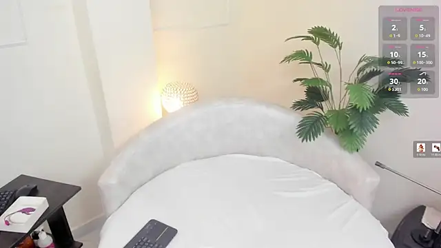 Nikki Karter online show from 03-25-26, 11:49