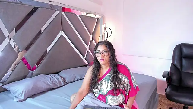 Siryenay  online show from 12-18-25, 05:35