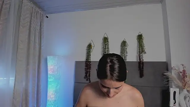 JulietaSnow online show from 03-12-26, 06:14