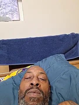 Rizzle9800 online show from 12-14-25, 01:27