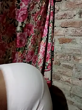 your neha22 online show from 12-18-25, 04:40