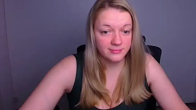 Samantha Gloww online show from 12-18-25, 07:03