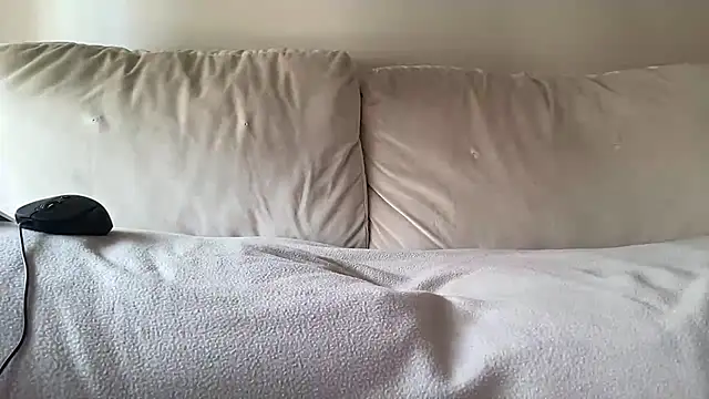 ijustturned18today online show from 07-17-26, 01:40