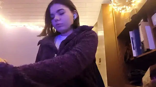 Mona Slearys online show from 01-13-26, 11:10