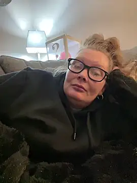 kissmyarch online show from 12-20-25, 12:29