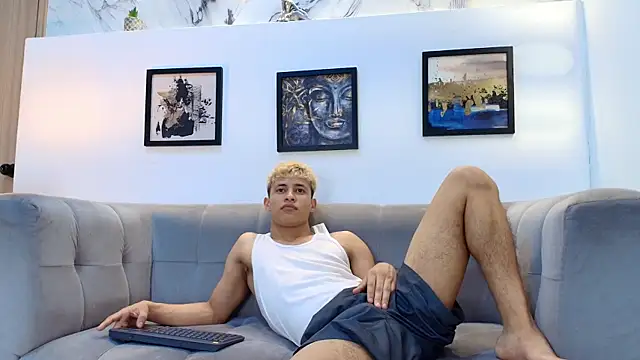 YOUNG GUYS1 online show from 04-16-26, 07:20