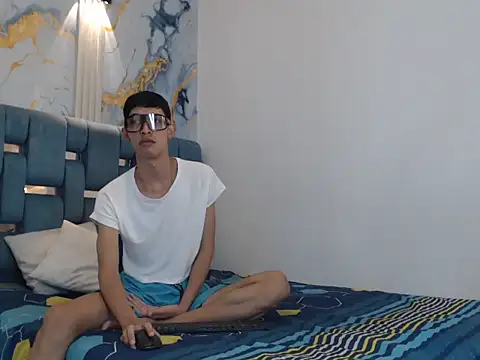 GOOD BOYS1 online show from 01-12-26, 01:38