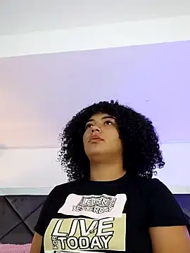 LunaaCurly online show from 03-18-26, 08:01