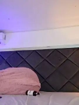 LunaaCurly online show from 03-28-26, 07:35