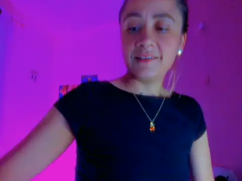 Gabrielabunny1 online show from 06-10-26, 02:12