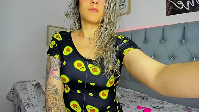 Srta-Melina online show from 12-14-25, 05:51