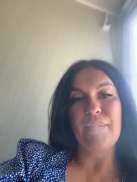 Snapshot of MeganBlueq chatting on 06-19-26, 01:04 MeganBlueq online show from 06-19-26, 01:04
