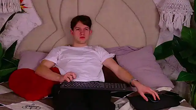 JamesRaww online show from 01-08-26, 03:58