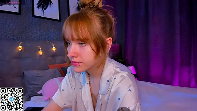 EmmaPratt online show from 12-20-25, 01:23