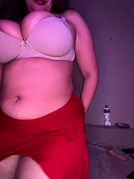 Snapshot of Bosyca chatting on 01-05-26, 05:38 Bosyca online show from 01-05-26, 05:38