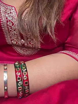 butterflyslay online show from 02-02-26, 03:49