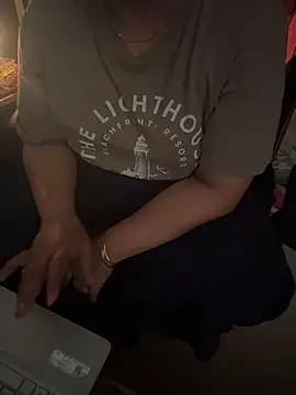 butterflyslay online show from 04-19-26, 02:55