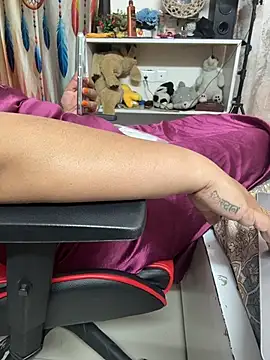 butterflyslay online show from 04-21-26, 02:51