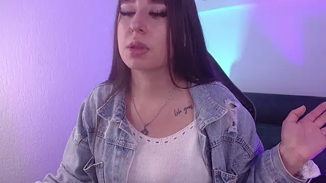 Cherylloviing  online show from 12-19-25, 12:01