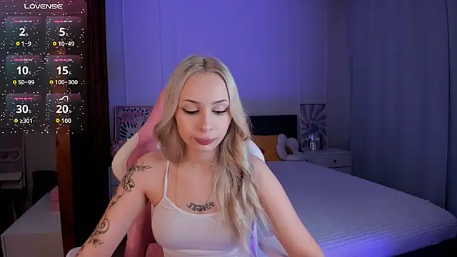 LanaMiracle online show from 01-06-26, 04:05