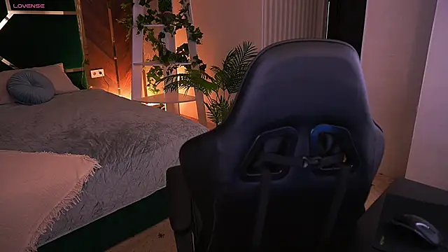 MollyyMayy online show from 02-12-26, 04:13