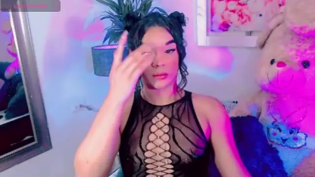 agathaferrer3 online show from 12-23-25, 10:13