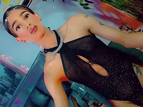 agathaferrer3 online show from 04-15-26, 05:31