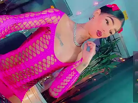 agathaferrer3 online show from 04-18-26, 10:41