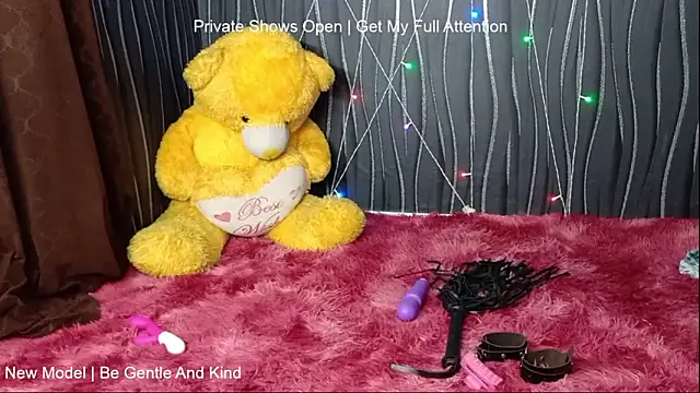 khushigoesnaughty0 online show from 02-03-26, 06:22