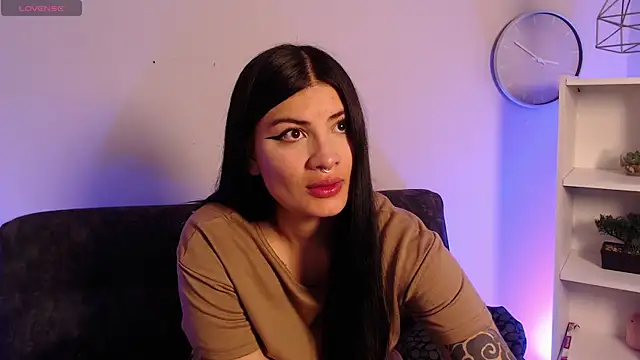 Lunaclarx online show from 12-17-25, 12:11