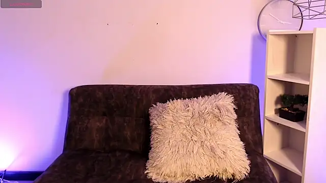 Lunaclarx online show from 12-19-25, 12:12