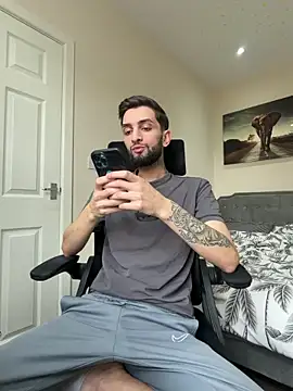 Juliann69Ramiro online show from 02-27-26, 01:33