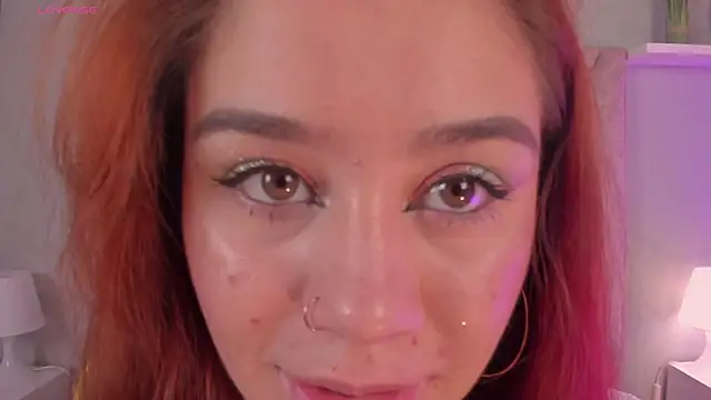 Amelia Saenz  online show from 06-17-26, 07:48