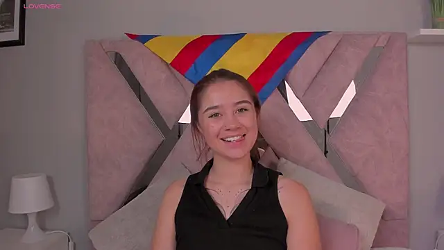 Amelia Saenz  online show from 06-20-26, 01:36