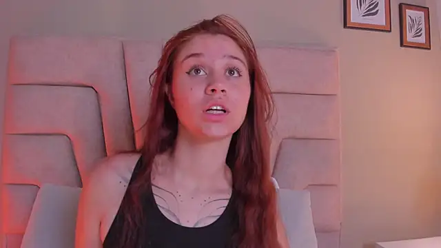 Amelia Saenz  online show from 06-29-26, 08:31