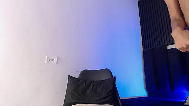 SmoothAlpha  online show from 02-19-26, 02:46