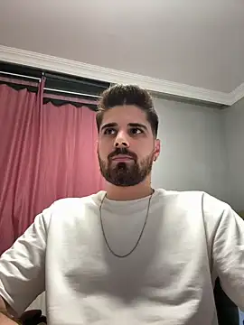 Snapshot of berke3424 chatting on 06-05-26, 11:21 berke3424 online show from 06-05-26, 11:21