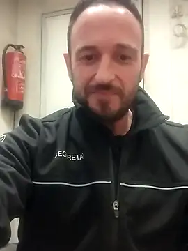 Snapshot of Tonybp84 chatting on 12-18-25, 01:55 Tonybp84 online show from 12-18-25, 01:55